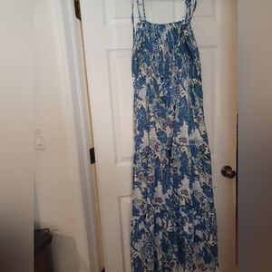Hadley & Co. Womens Size 1X Floral Blue and White Smocked Lined Flowy Maxi Dress
